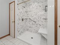 17 Bittersweet Pl, Brandenburg, KY 40108