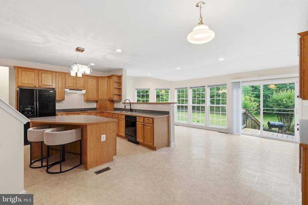 3215 Dunbratton Court, Waldorf, MD 20601