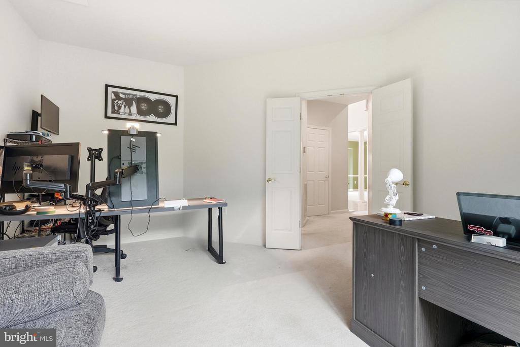 3215 Dunbratton Court, Waldorf, MD 20601