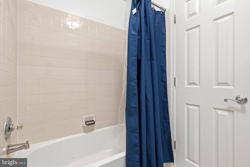 3215 Dunbratton Court, Waldorf, MD 20601