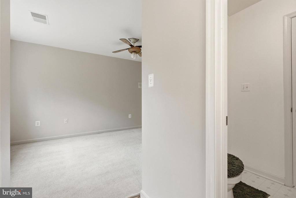 3215 Dunbratton Court, Waldorf, MD 20601