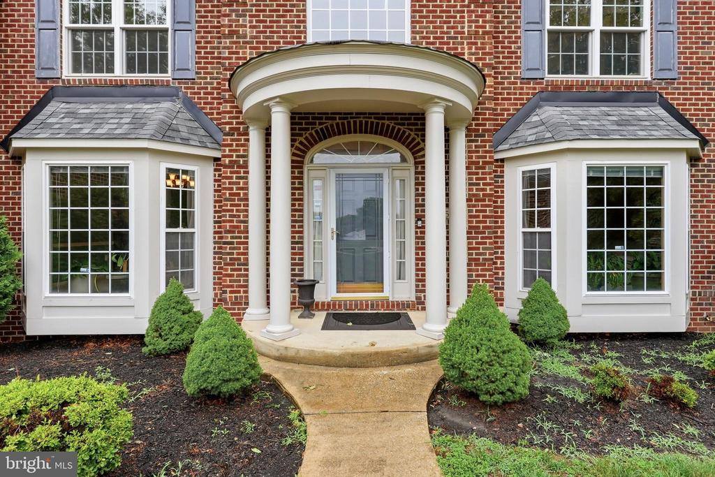 3215 Dunbratton Court, Waldorf, MD 20601