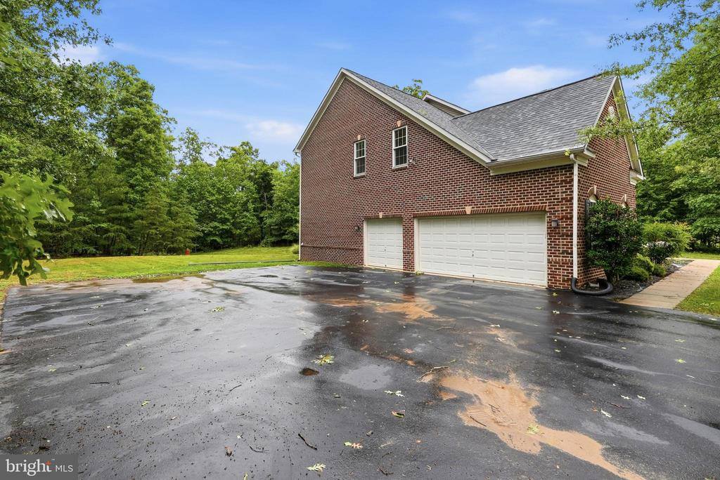 3215 Dunbratton Court, Waldorf, MD 20601