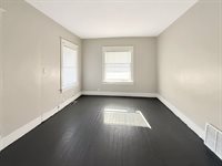 1233 S 10th, Terre Haute, IN 47802
