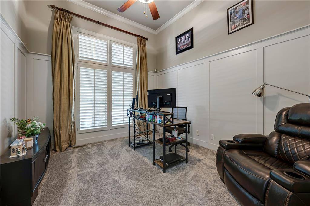 25312 West 96th Terrace, Lenexa, KS 66227