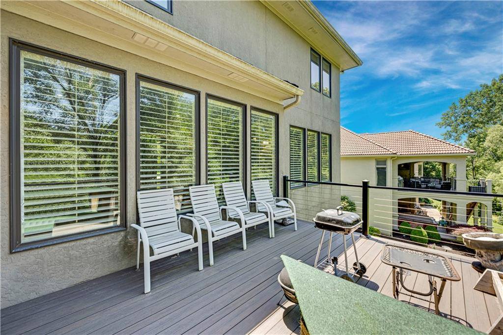 25312 West 96th Terrace, Lenexa, KS 66227