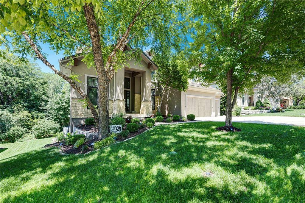 25312 West 96th Terrace, Lenexa, KS 66227