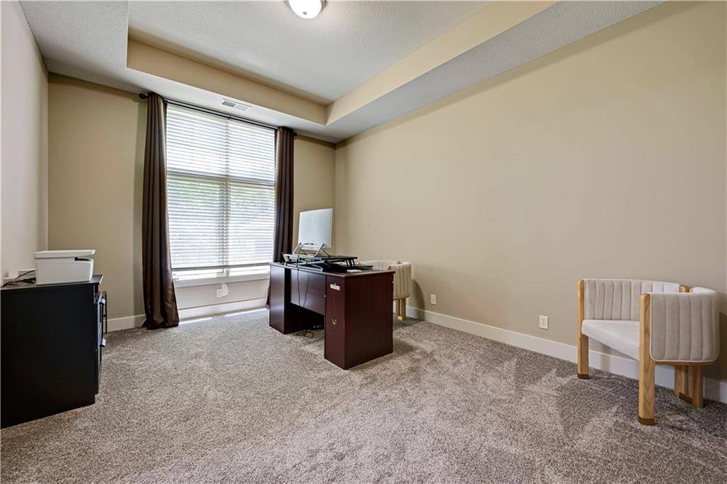 25312 West 96th Terrace, Lenexa, KS 66227
