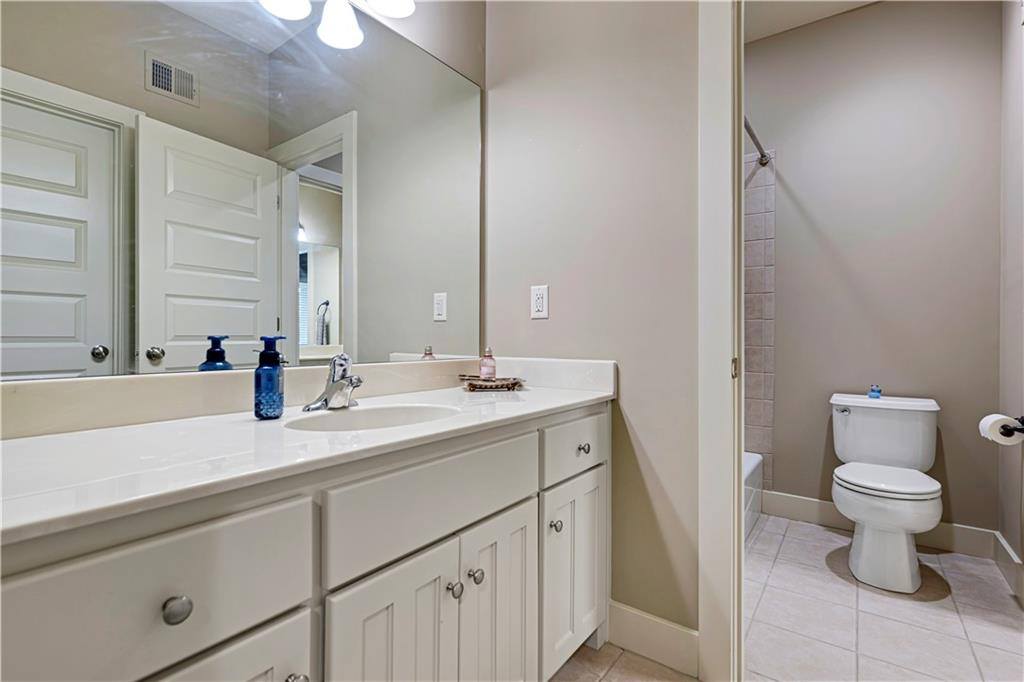 25312 West 96th Terrace, Lenexa, KS 66227