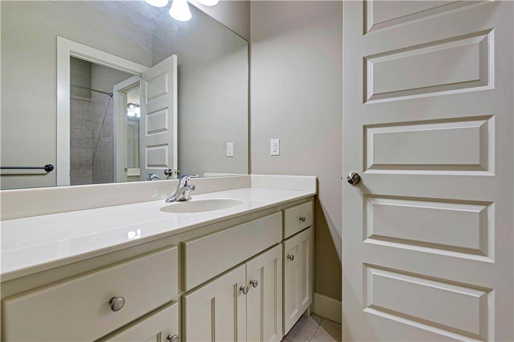 25312 West 96th Terrace, Lenexa, KS 66227