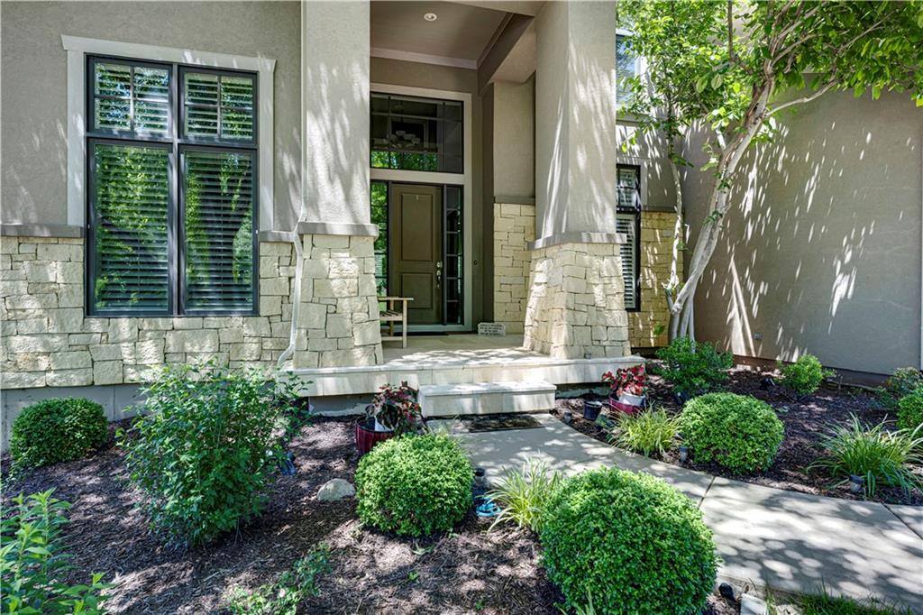 25312 West 96th Terrace, Lenexa, KS 66227
