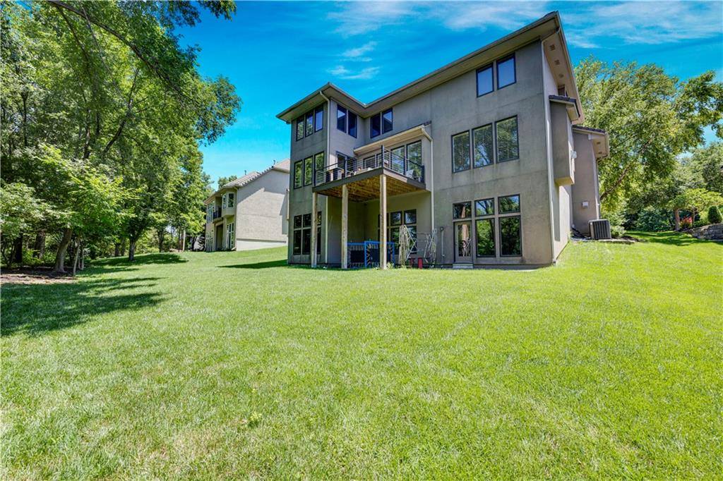 25312 West 96th Terrace, Lenexa, KS 66227