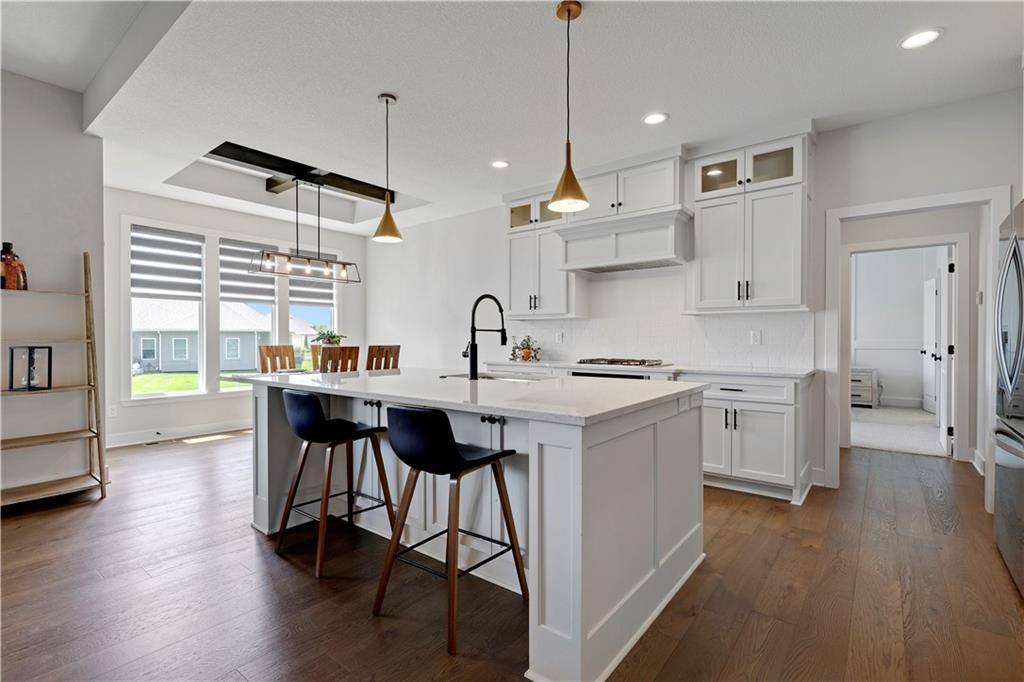 17766 South Myrna Drive, Olathe, KS 66062