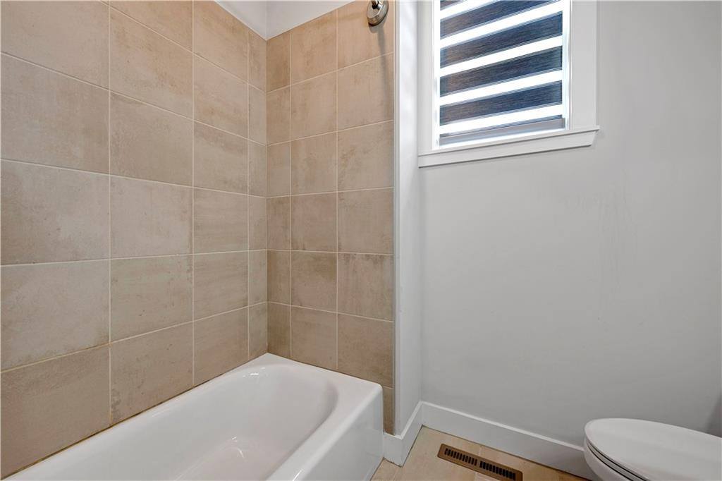 17766 South Myrna Drive, Olathe, KS 66062