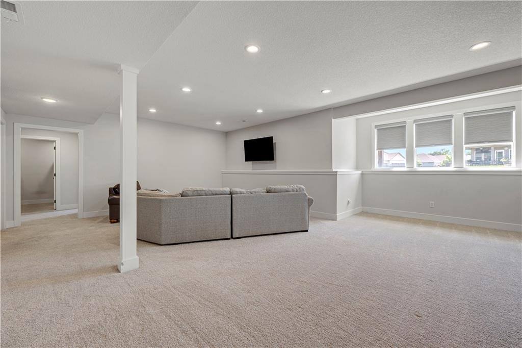 17766 South Myrna Drive, Olathe, KS 66062