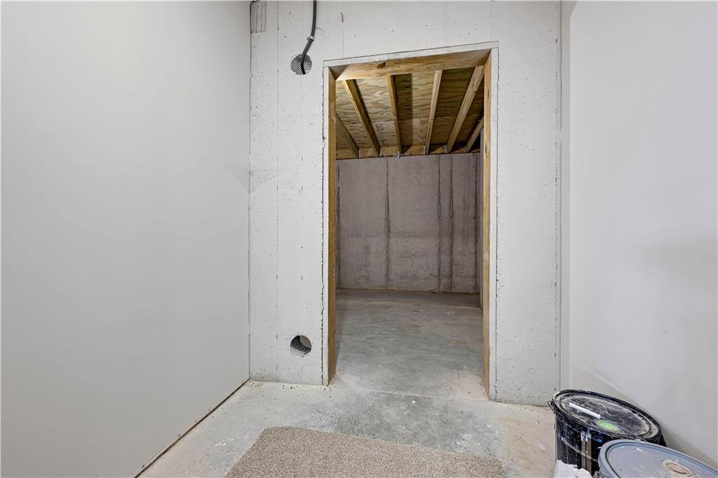 17766 South Myrna Drive, Olathe, KS 66062