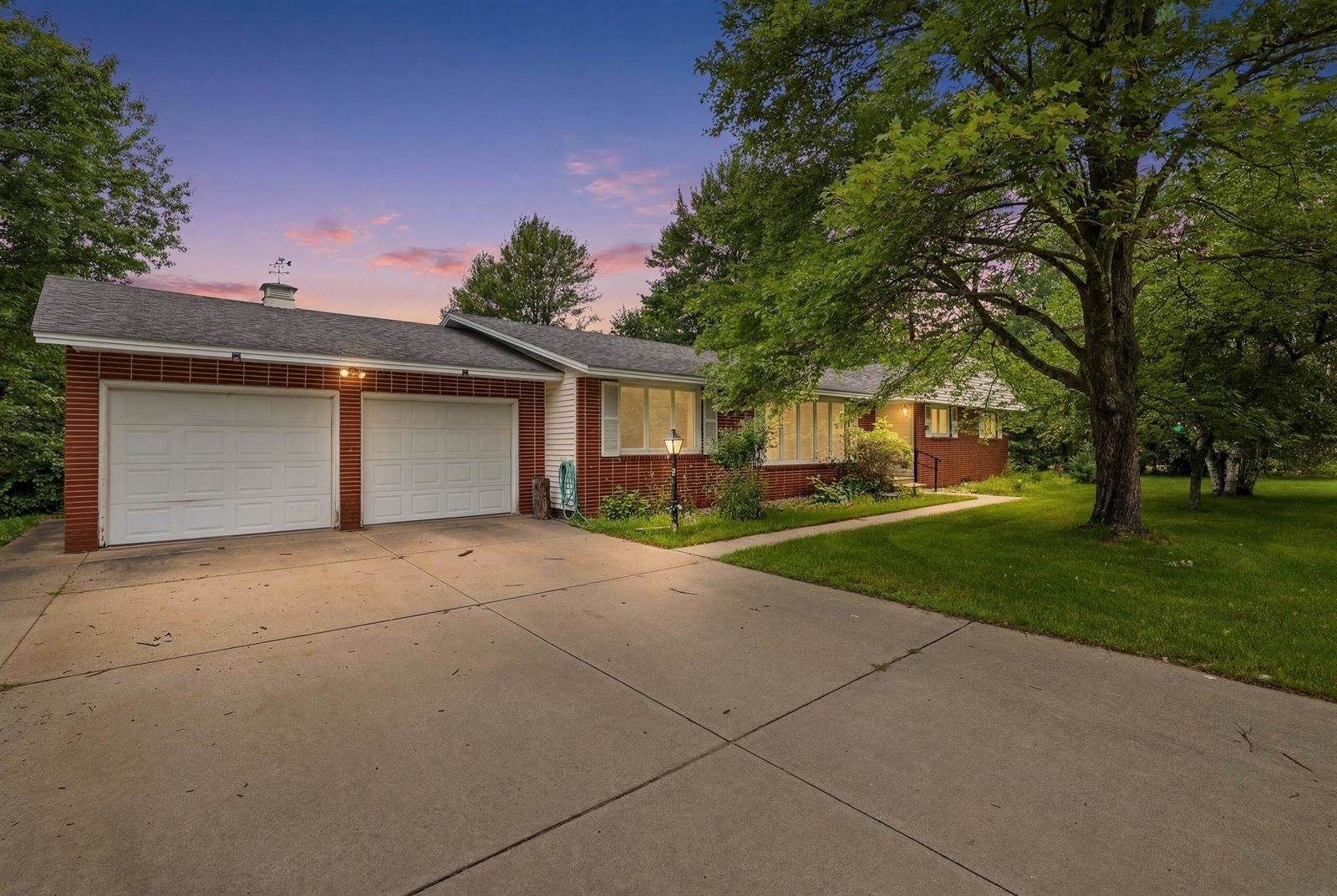 719 Sunset Avenue, Stevens Point, WI 54481