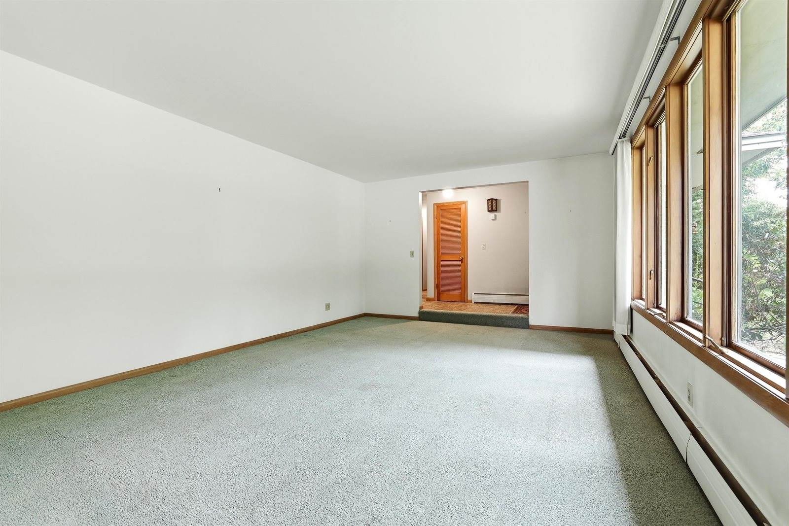 719 Sunset Avenue, Stevens Point, WI 54481
