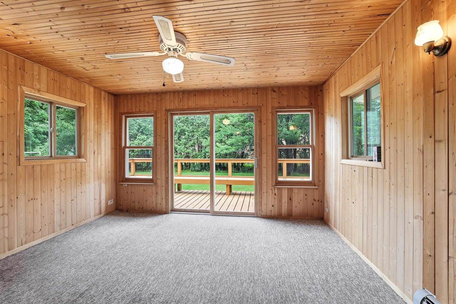 719 Sunset Avenue, Stevens Point, WI 54481