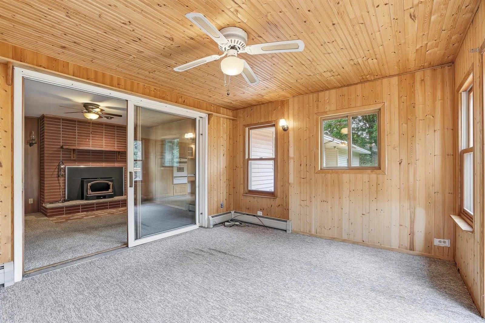 719 Sunset Avenue, Stevens Point, WI 54481