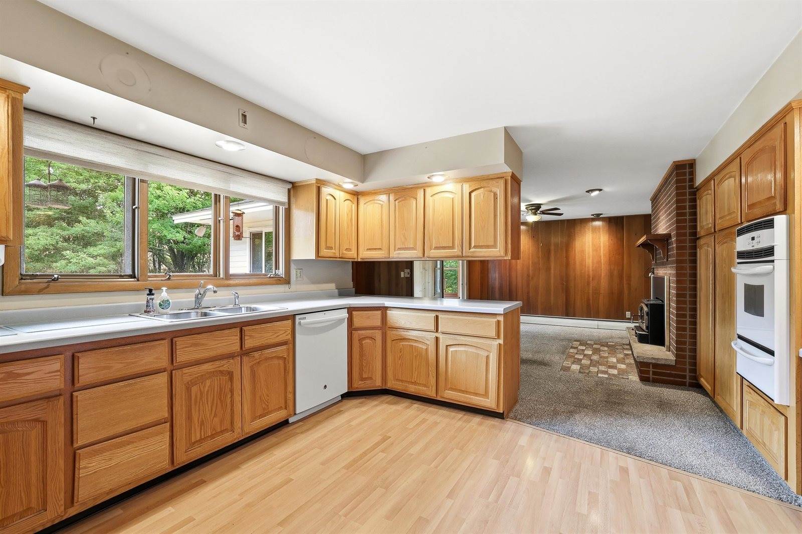 719 Sunset Avenue, Stevens Point, WI 54481