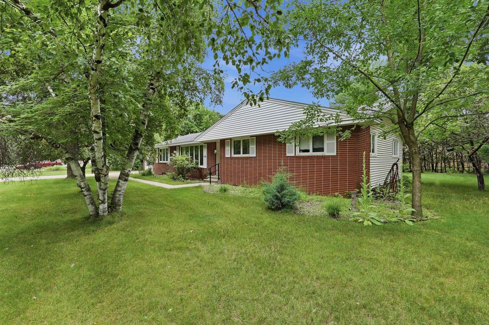 719 Sunset Avenue, Stevens Point, WI 54481