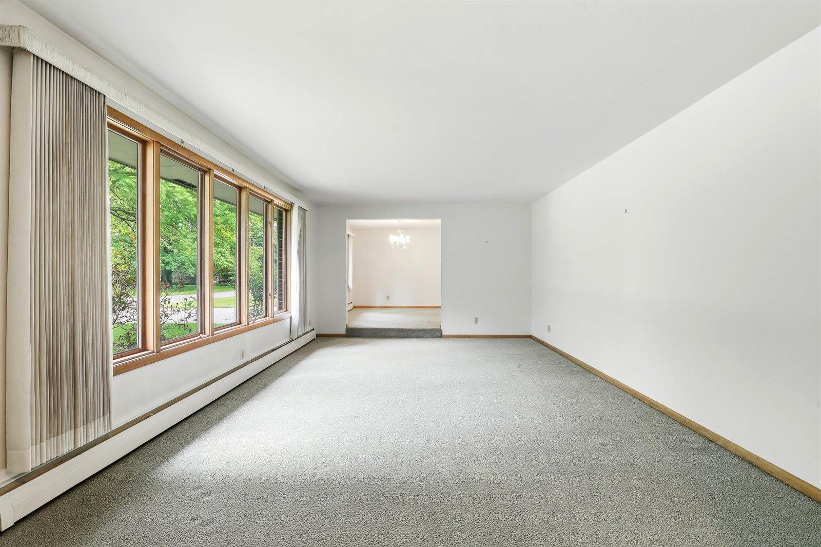 719 Sunset Avenue, Stevens Point, WI 54481