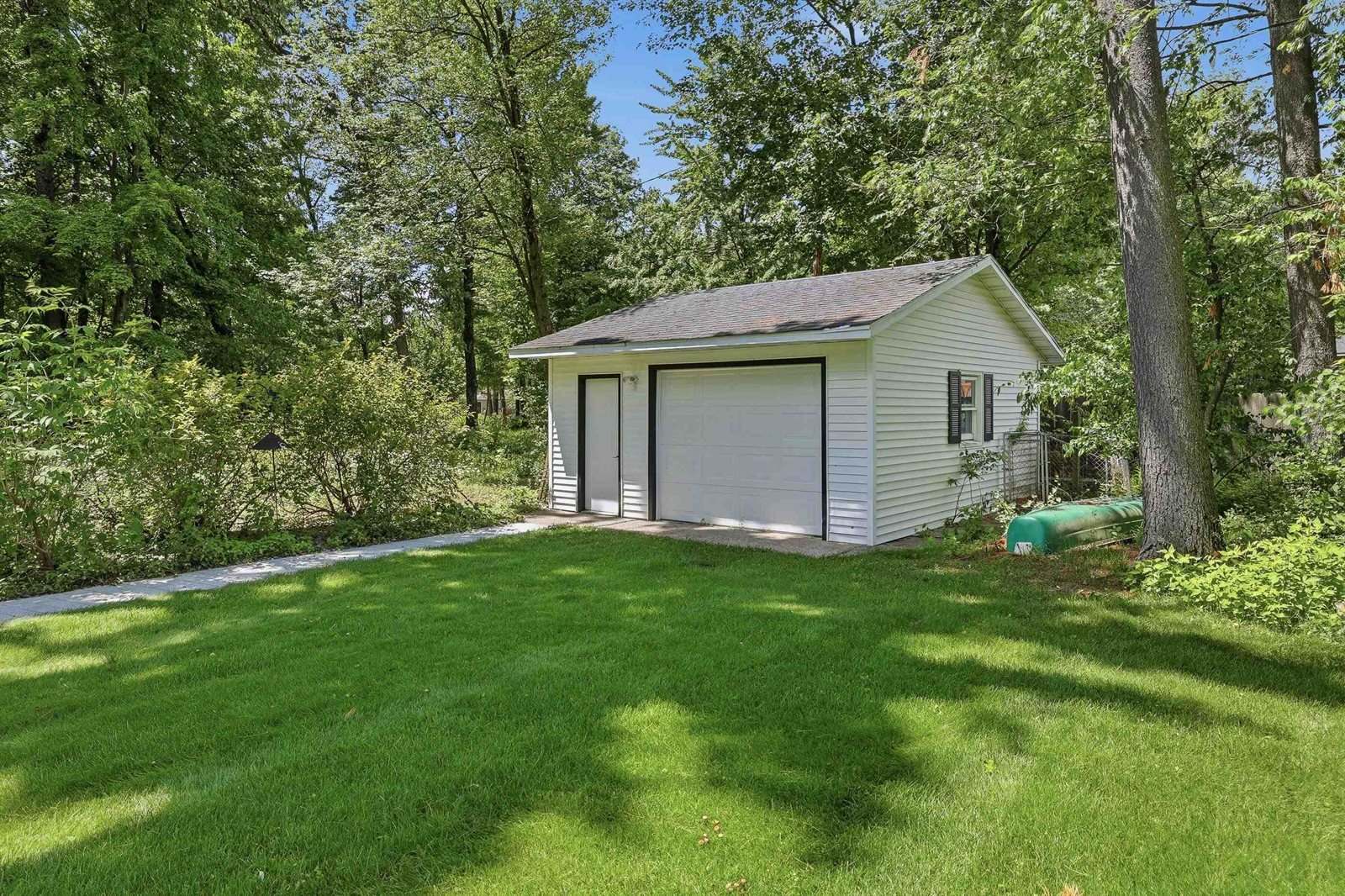 2251 Beechwood Drive, Plover, WI 54467