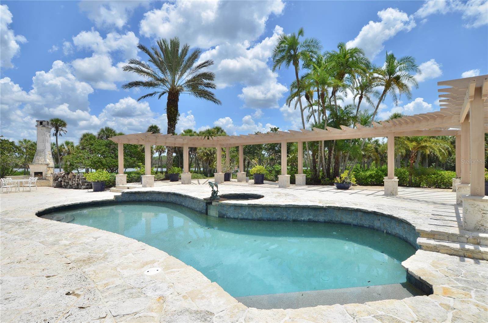 630 North River Road, Venice, FL 34293