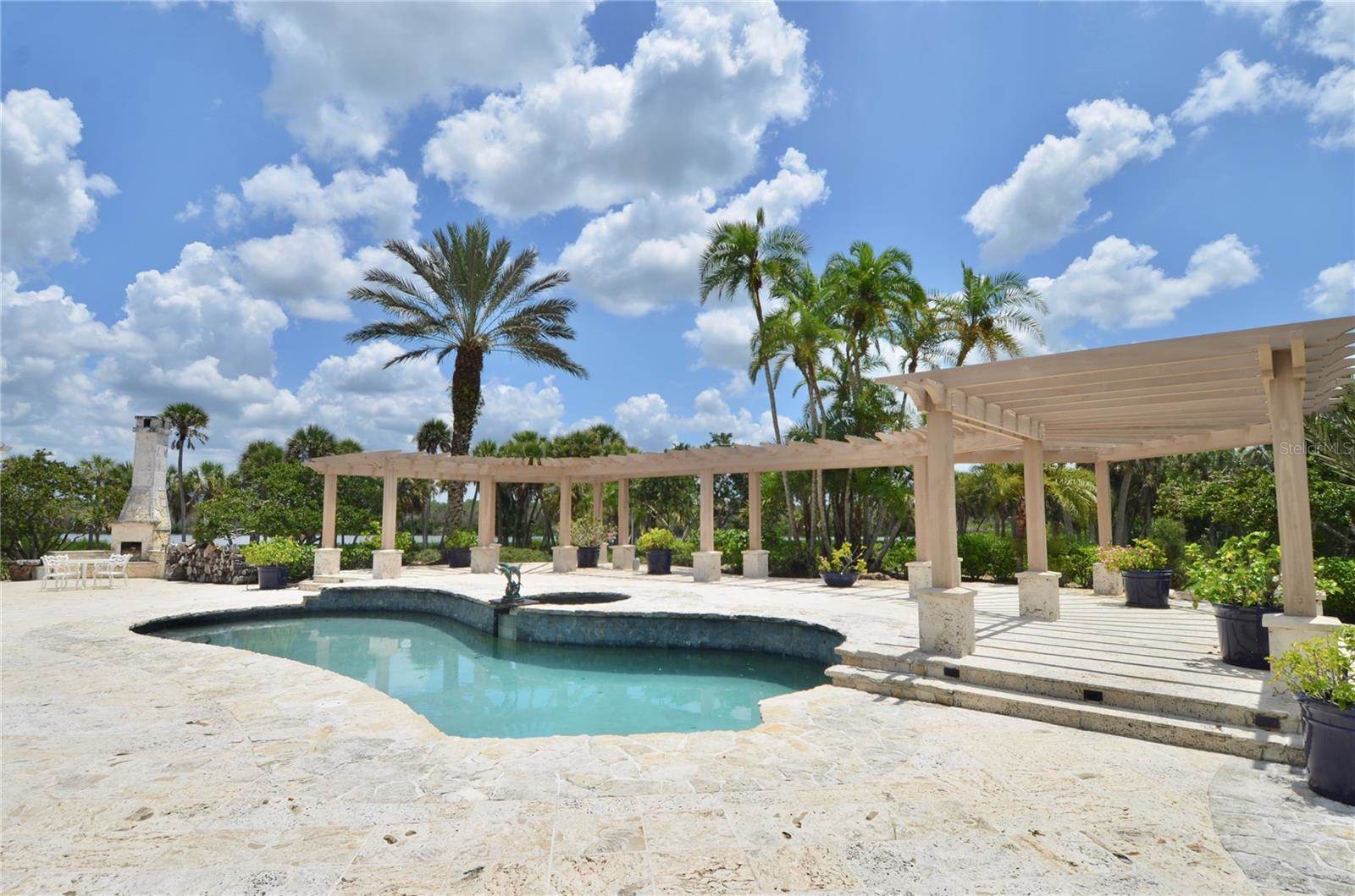 630 North River Road, Venice, FL 34293