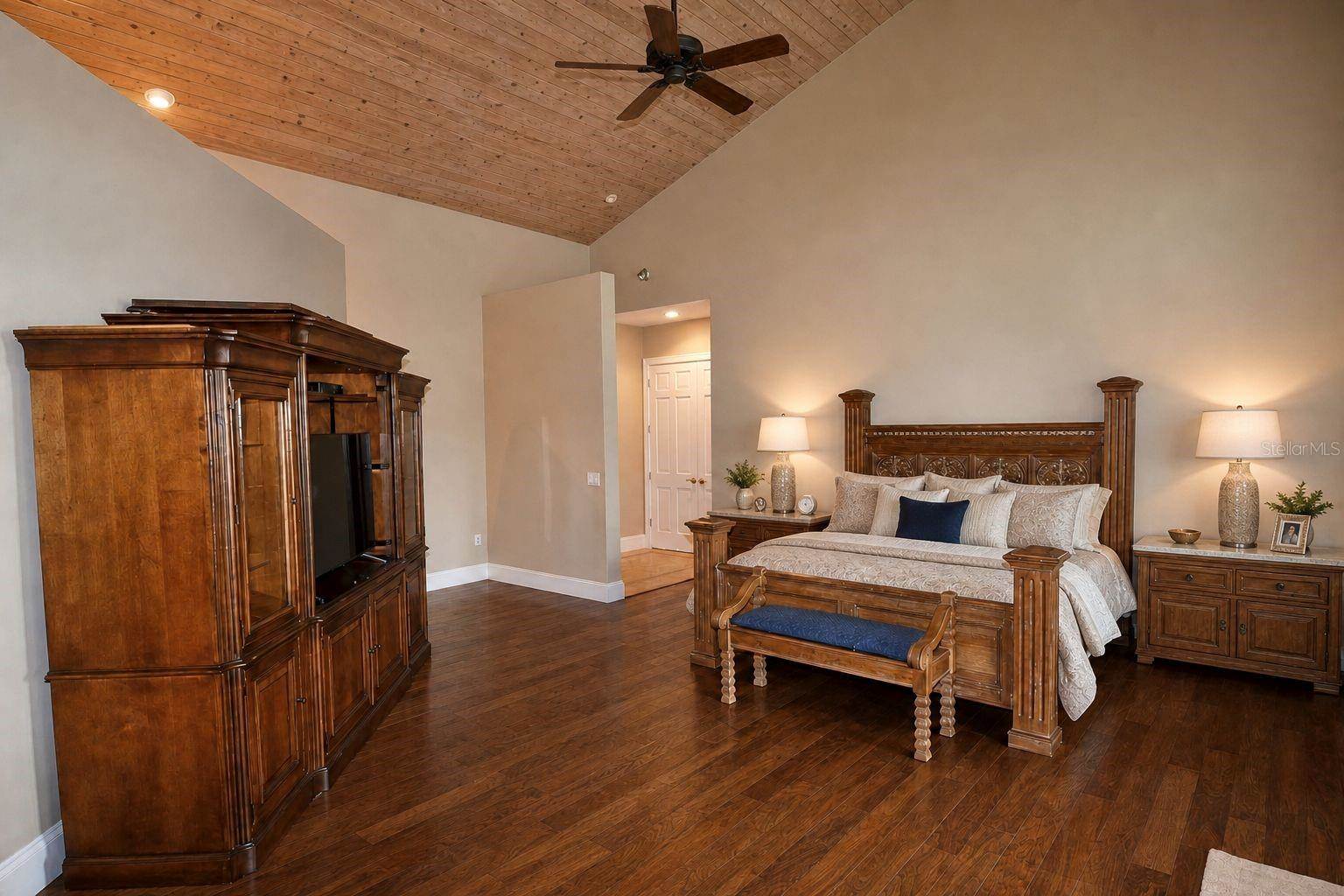 630 North River Road, Venice, FL 34293