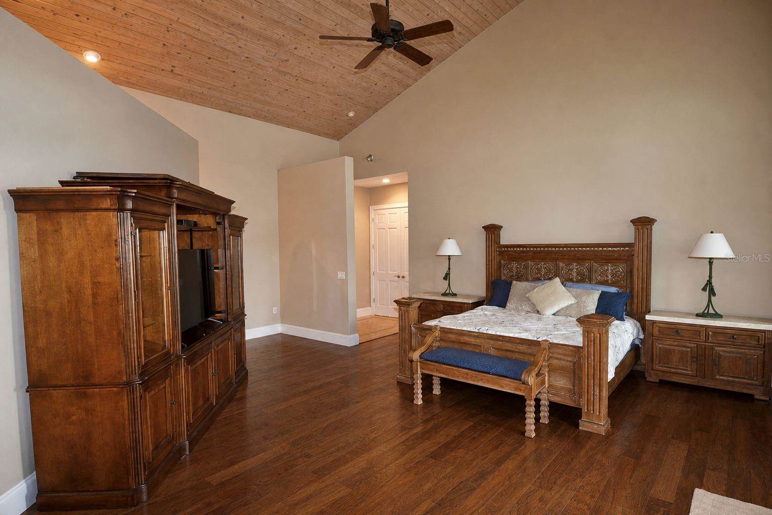 630 North River Road, Venice, FL 34293