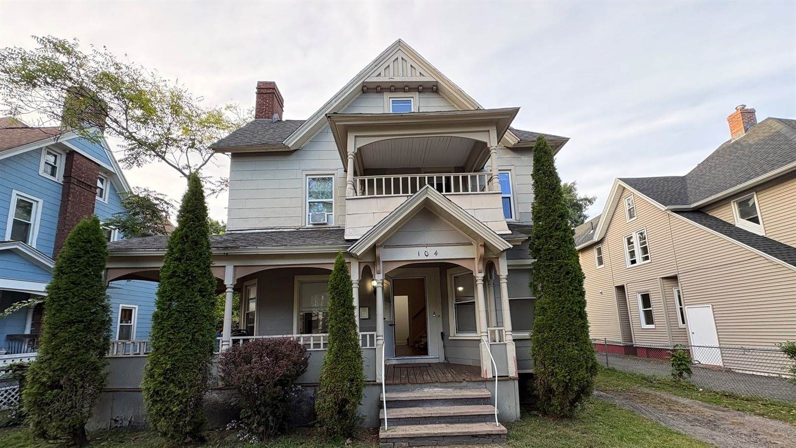 104 Alden St