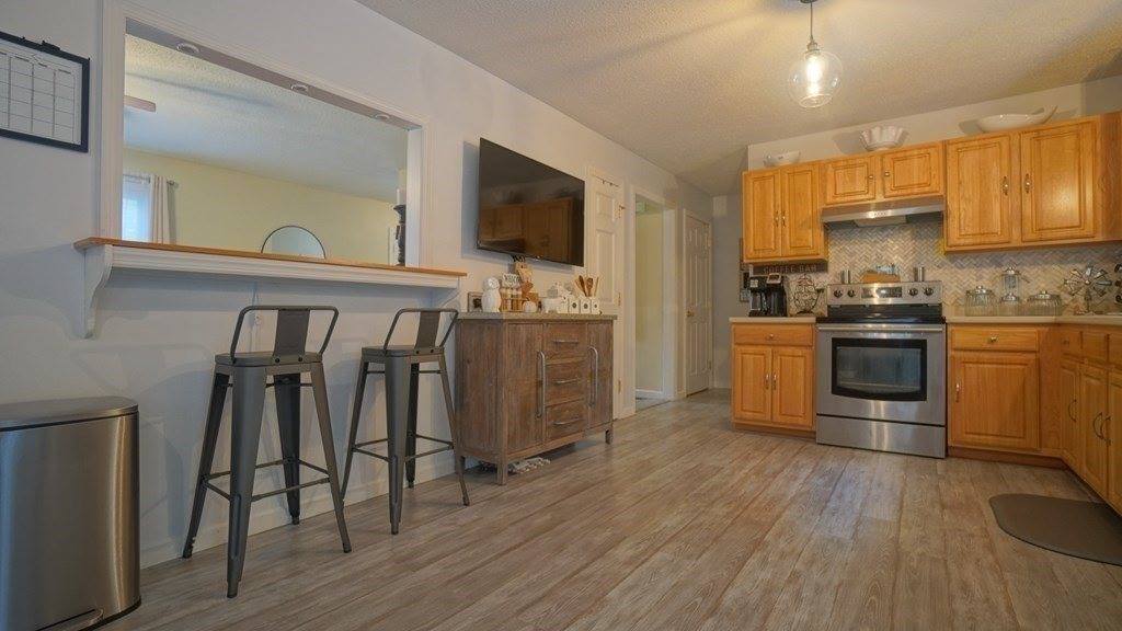 142 Jasper, Springfield, MA 01109