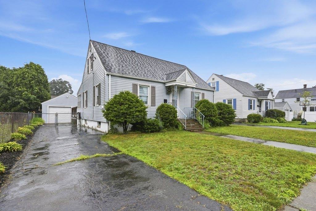 63 Fordham St, Springfield, MA 01104