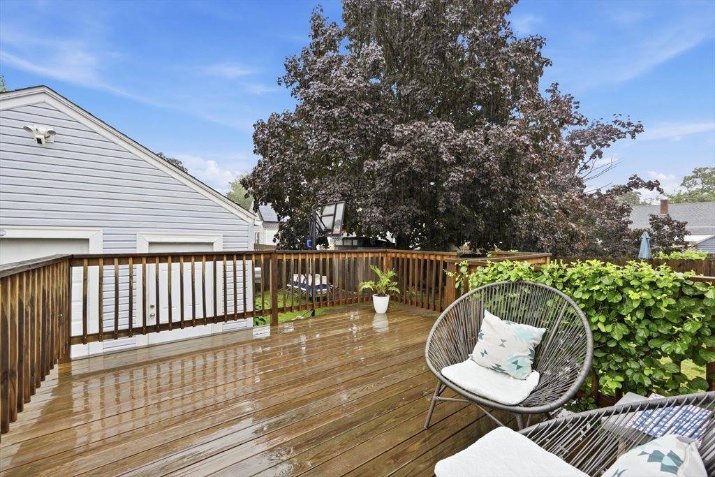 63 Fordham St, Springfield, MA 01104