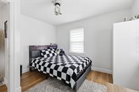 63 Fordham St, Springfield, MA 01104
