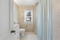 63 Fordham St, Springfield, MA 01104