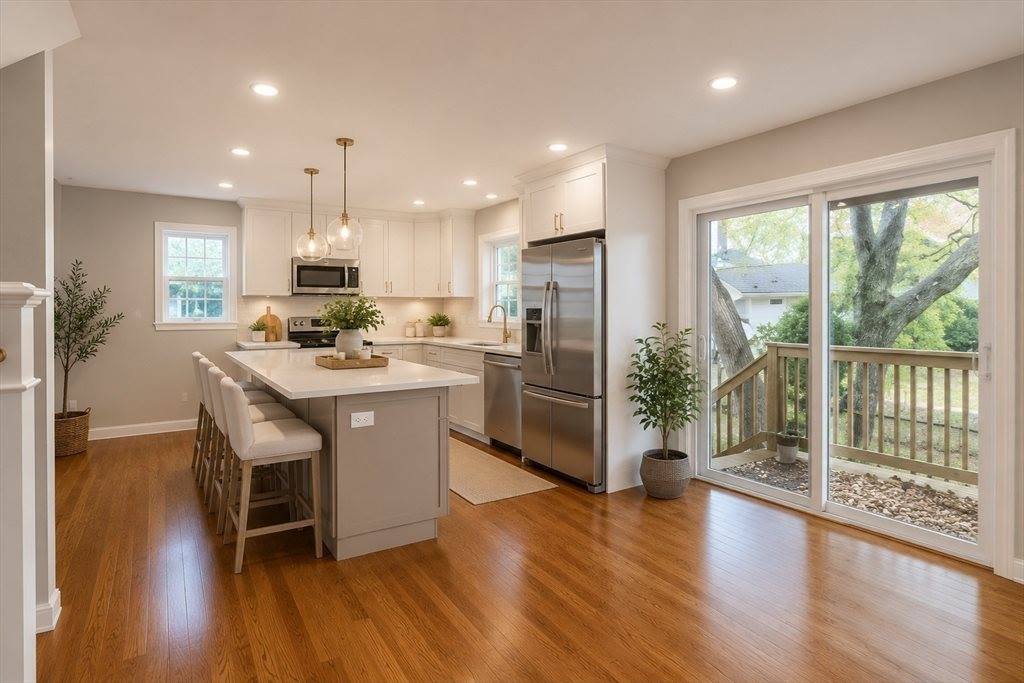 350 South Rd, Bedford, MA 01730