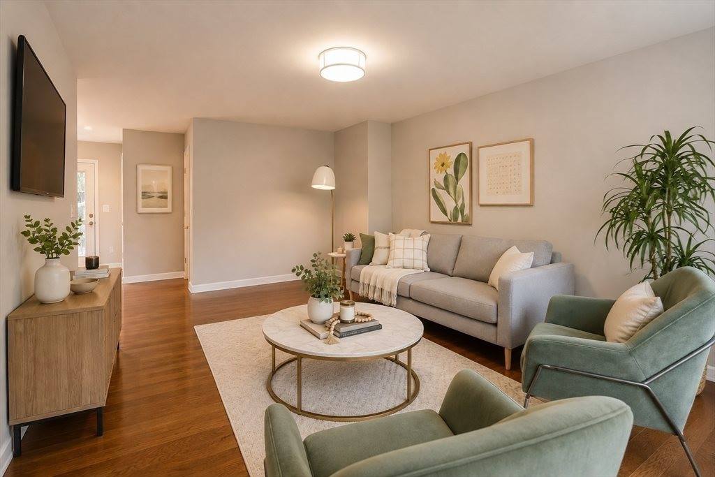 350 South Rd, Bedford, MA 01730