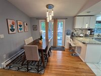 1 E Dexter Ave, Woburn, MA 01801