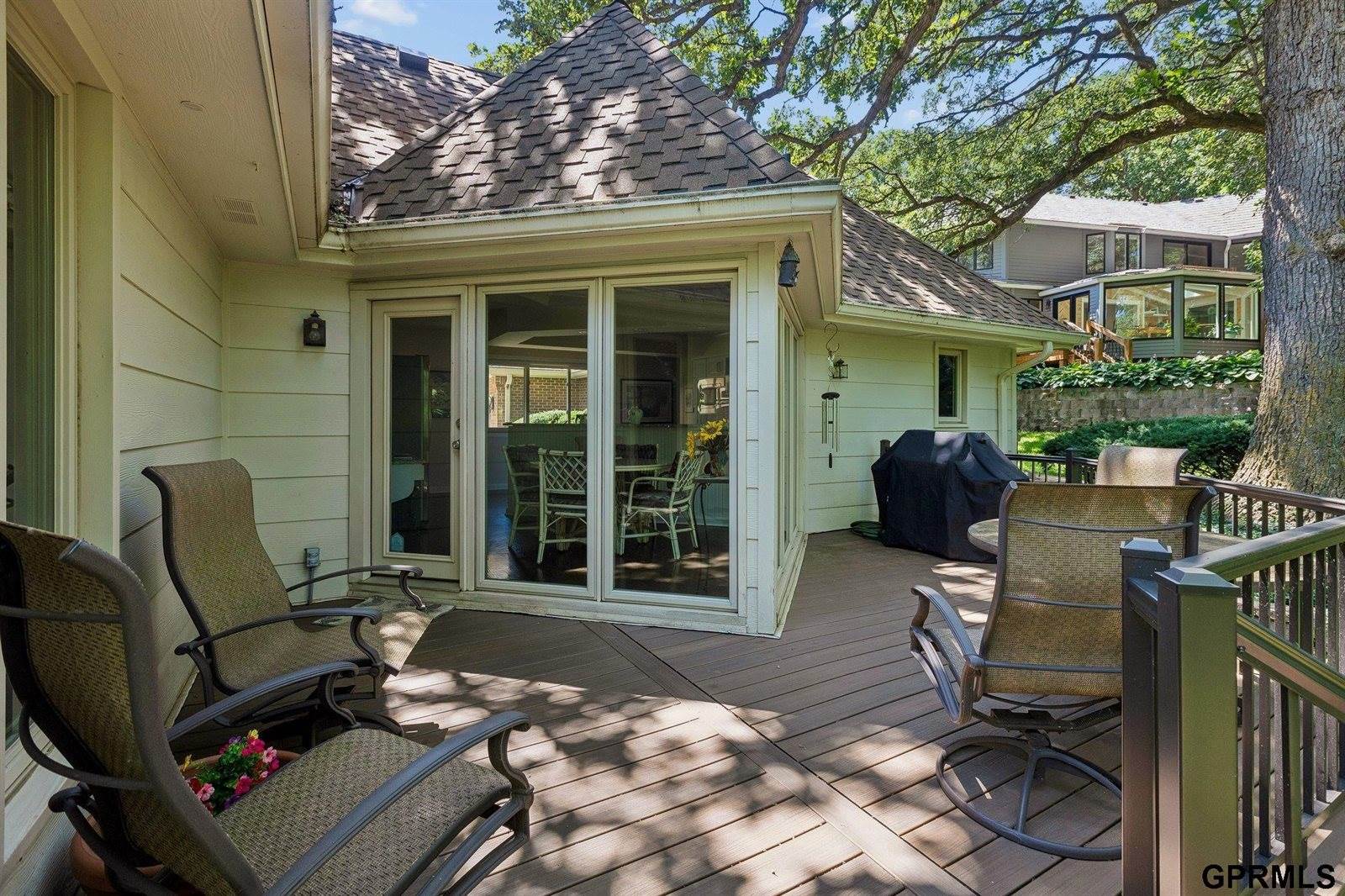 2623 South 96 Circle, Omaha, NE 68124