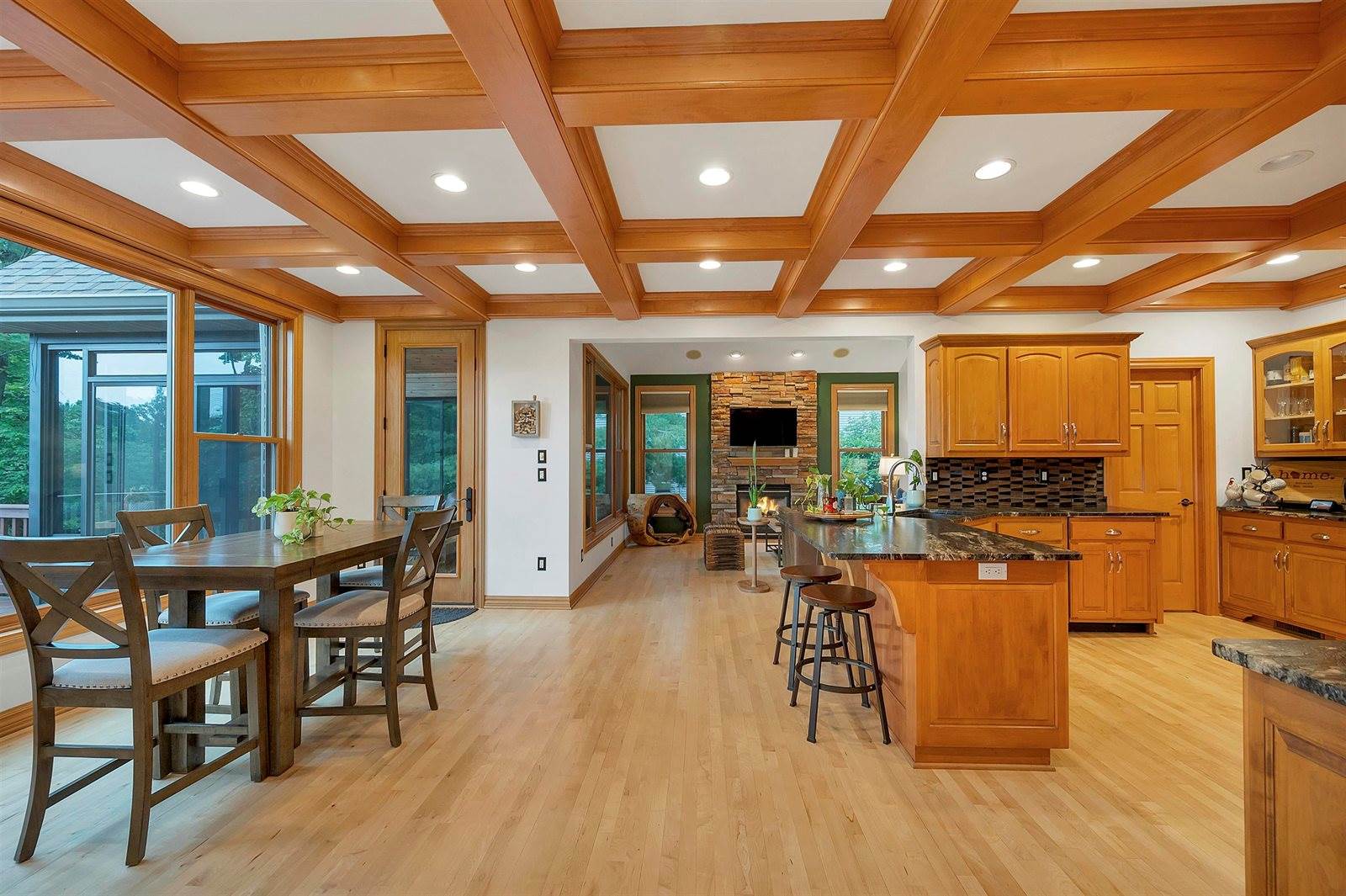 2919 Shelter Creek Court, Green Bay, WI 54313