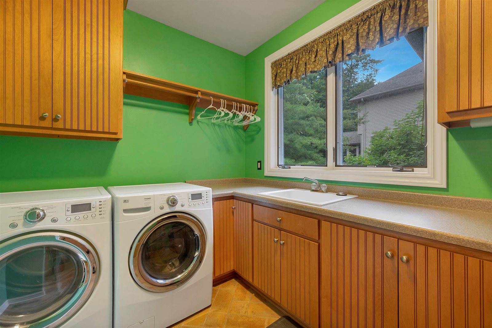 2919 Shelter Creek Court, Green Bay, WI 54313
