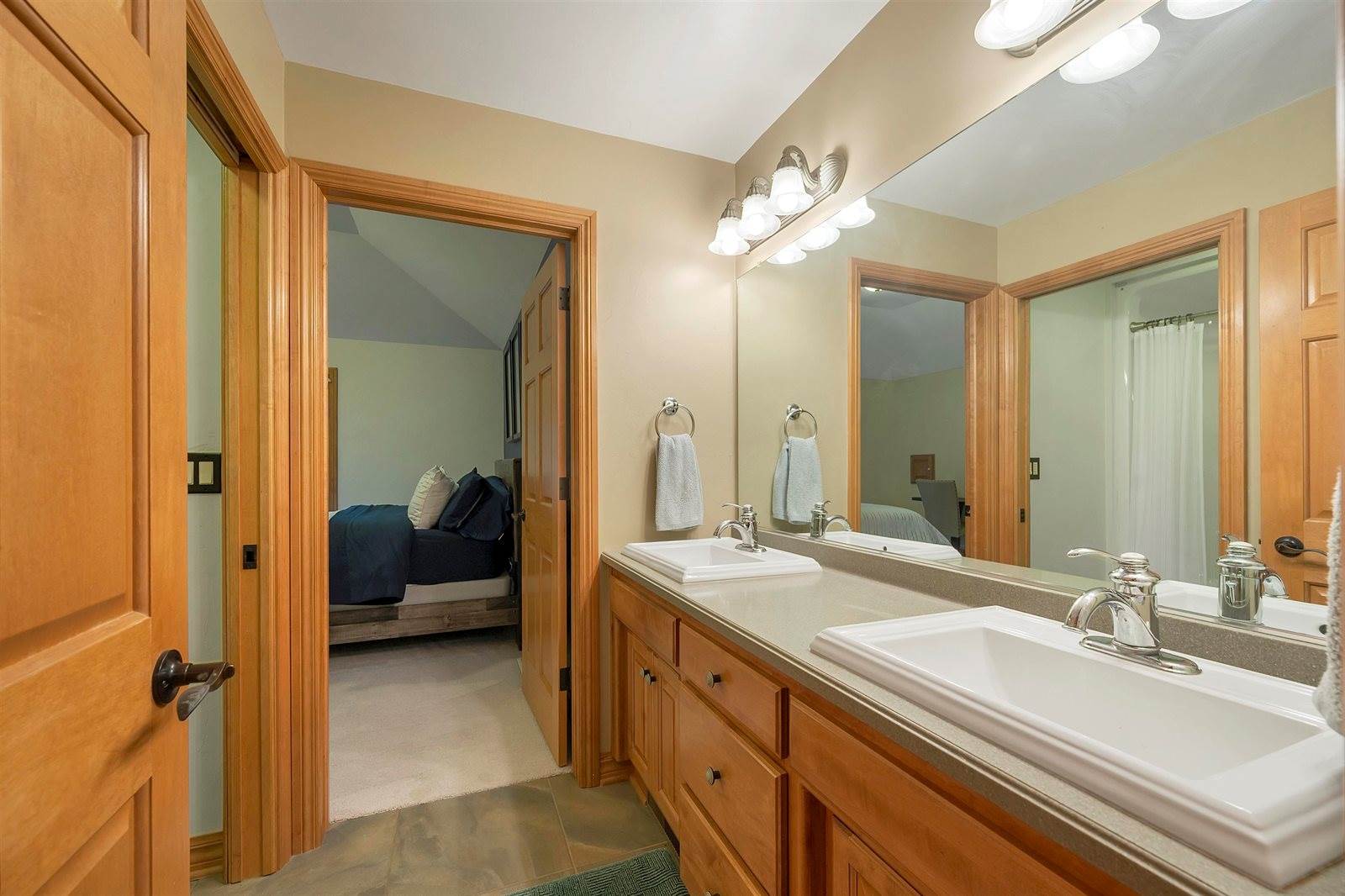 2919 Shelter Creek Court, Green Bay, WI 54313