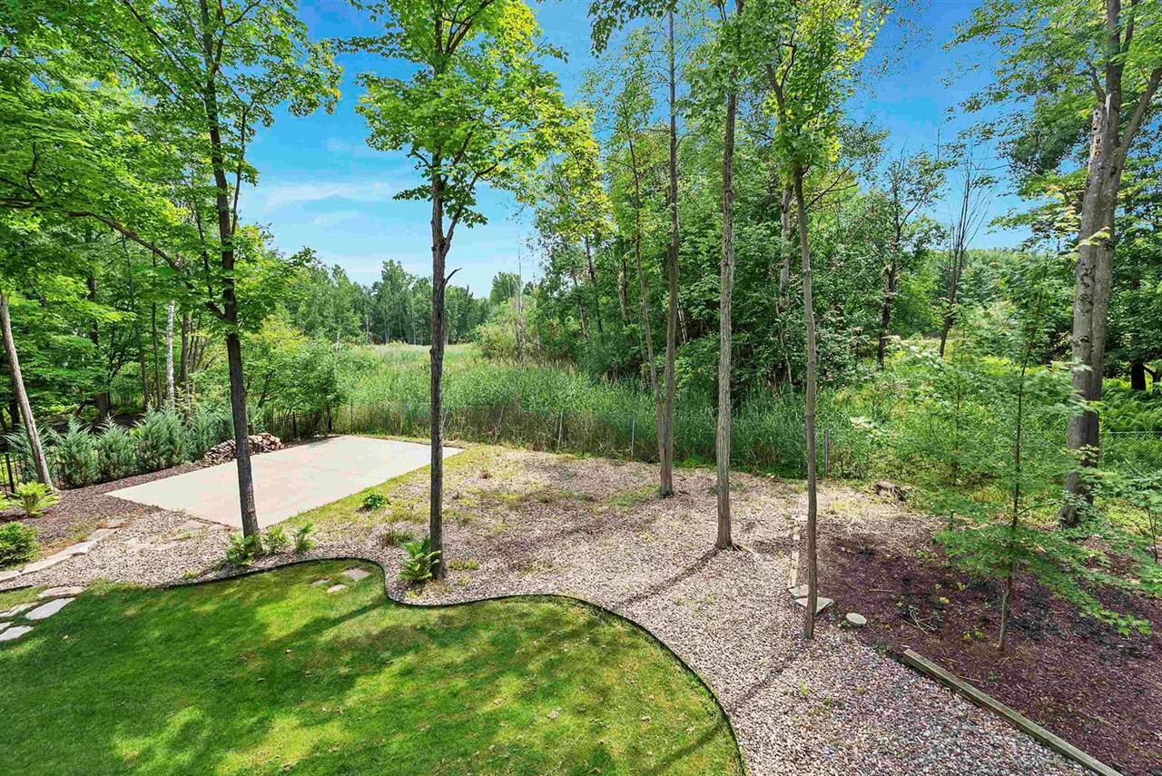 2919 Shelter Creek Court, Green Bay, WI 54313