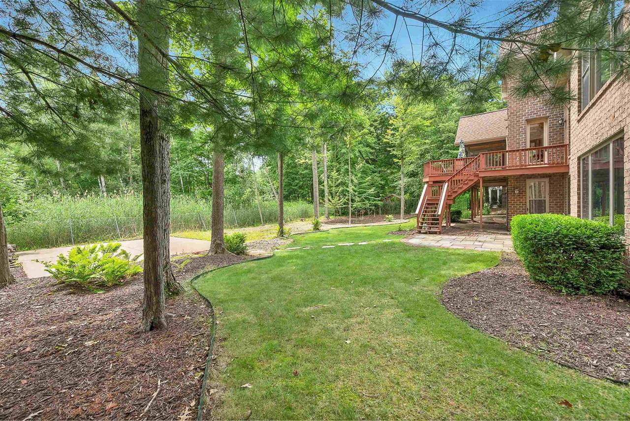 2919 Shelter Creek Court, Green Bay, WI 54313