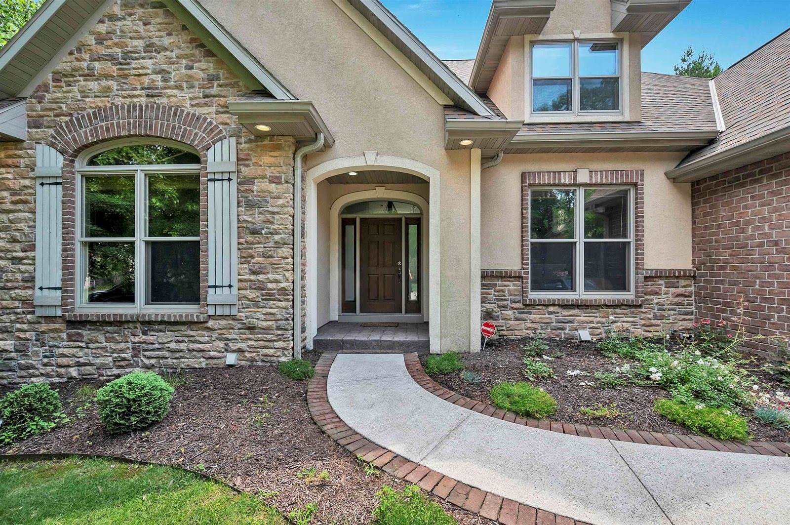 2919 Shelter Creek Court, Green Bay, WI 54313