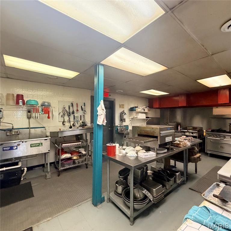 103 East State Road H, Stoutland, MO 65567