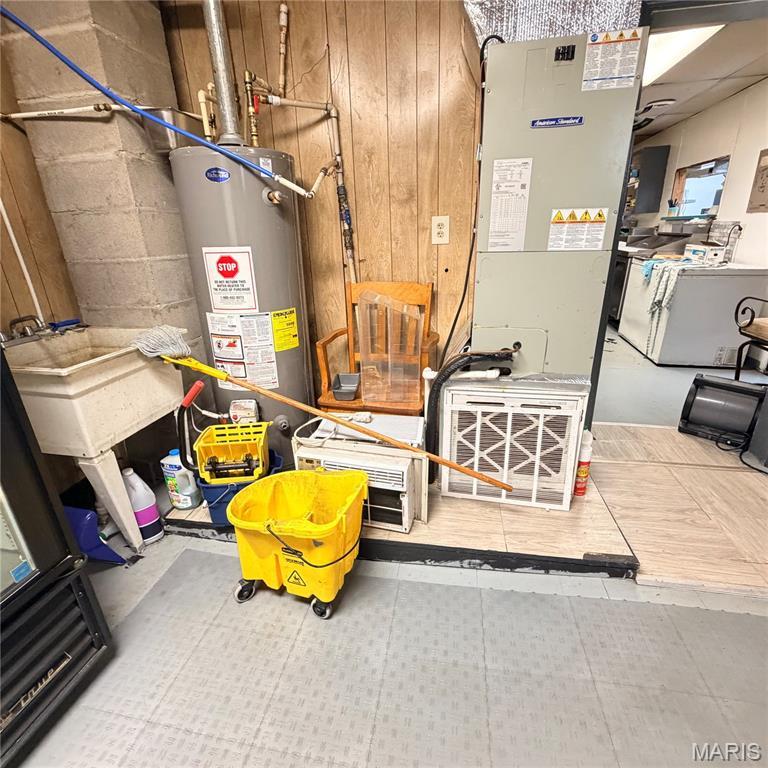 103 East State Road H, Stoutland, MO 65567